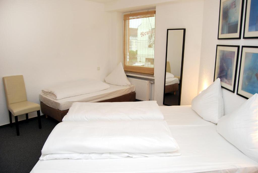 Hotel Rheinischer Hof Erkrath Zimmer foto